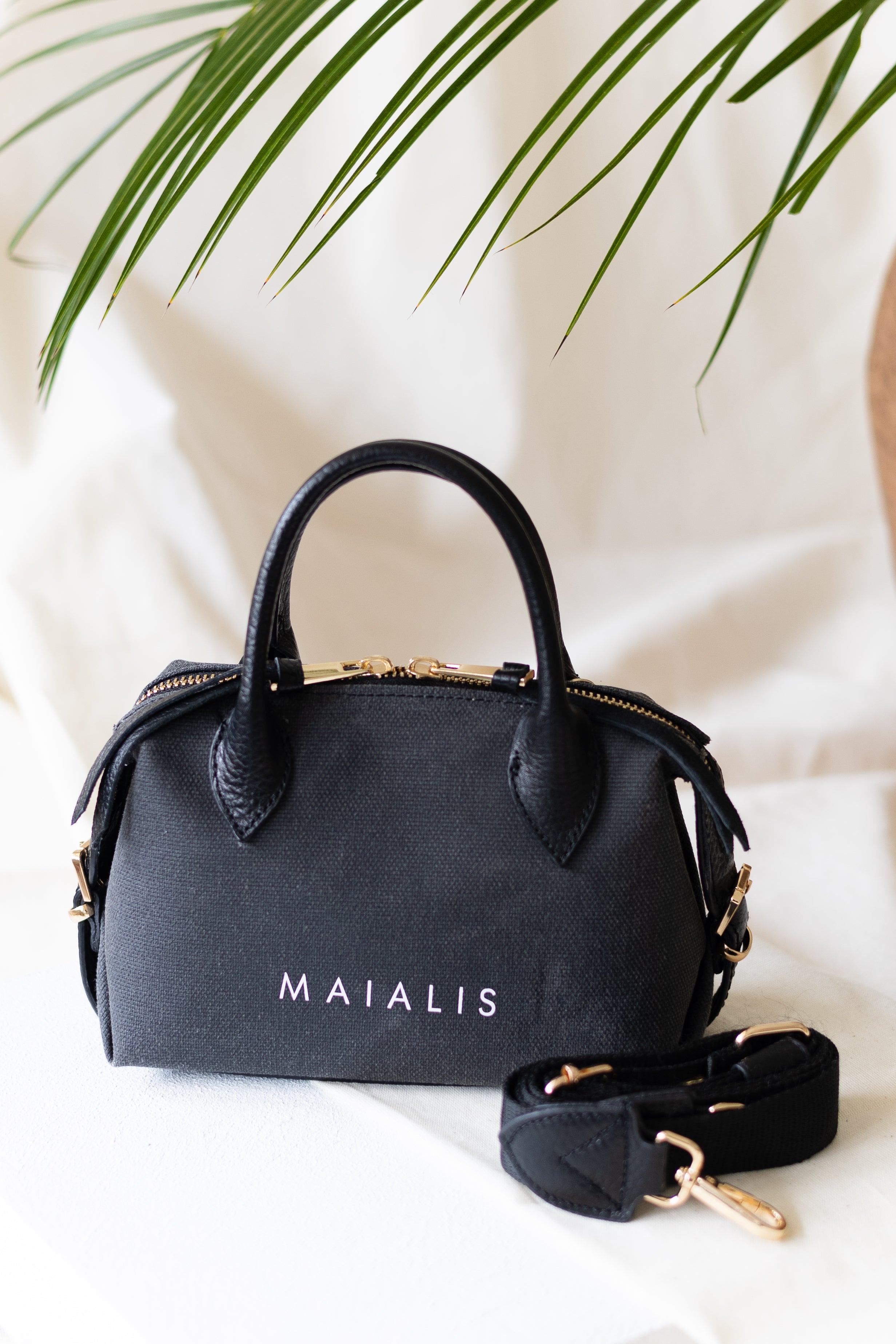Marcelo Midi Black Canvas